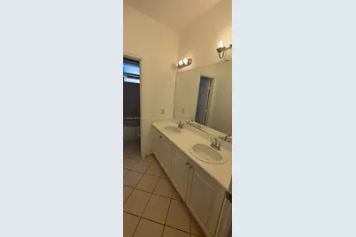 215 NE 36th Avenue Rd, Homestead, FL 33033 - Photo 21