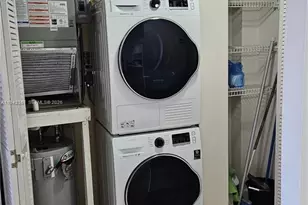 8005 Lake Dr, Doral, FL 33166 - Photo 17