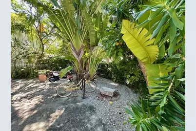 940 7th St #940D, Miami Beach, FL 33139 - Photo 5