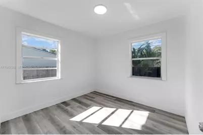 358 Pine Ct, Miami Springs, FL 33166 - Photo 9