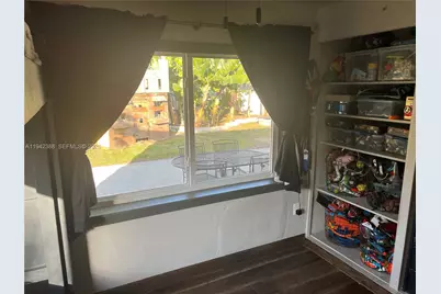 8801 SW 42nd St, Miami, FL 33165 - Photo 57