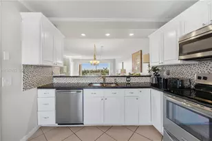 275 Palm Ave, Jupiter, FL 33477 - Photo 9