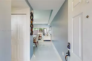 10210 SW 154th Pl, Miami, FL 33196 - Photo 5