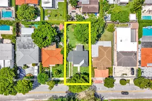 2261 SW 26th St, Miami, FL 33133 - Photo 9