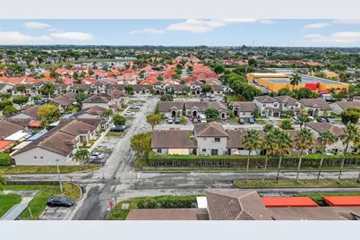 18752 NW 84th Pl #606-6, Hialeah, FL 33015 - Photo 25