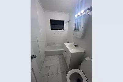 700 N 68th Way, Hollywood, FL 33024 - Photo 19