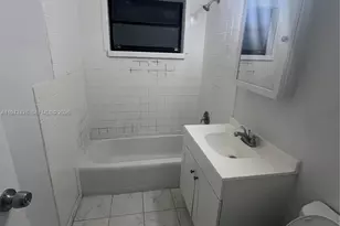 700 N 68th Way, Hollywood, FL 33024 - Photo 19