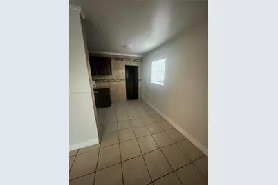 700 N 68th Way, Hollywood, FL 33024 - Photo 11