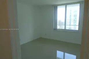 325 S Biscayne Blvd, Miami, FL 33131 - Photo 11