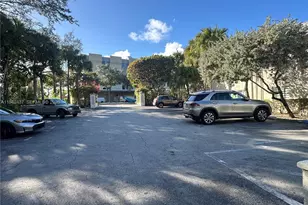 8605 SW 68th Ct, Pinecrest, FL 33156 - Photo 19