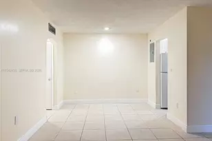 2335 NE 172nd St, North Miami Beach, FL 33160 - Photo 23