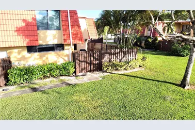22916 Oxford Pl #D, Boca Raton, FL 33433 - Photo 21