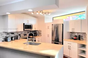 22916 Oxford Pl, Boca Raton, FL 33433 - Photo 1