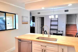 22916 Oxford Pl, Boca Raton, FL 33433 - Photo 9