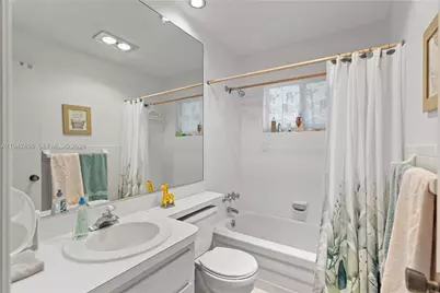 2541 NE 11th St #212, Pompano Beach, FL 33062 - Photo 29
