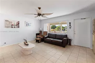 2541 NE 11th St, Pompano Beach, FL 33062 - Photo 23