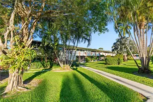 2541 NE 11th St, Pompano Beach, FL 33062 - Photo 15