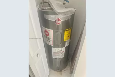 17405 NW 75th Pl #108, Hialeah, FL 33015 - Photo 15