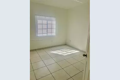 17405 NW 75th Pl #108, Hialeah, FL 33015 - Photo 7