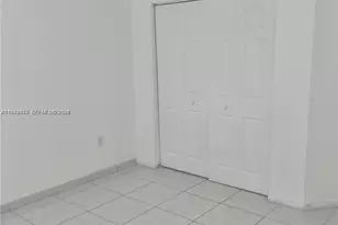 17405 NW 75th Pl, Hialeah, FL 33015 - Photo 9