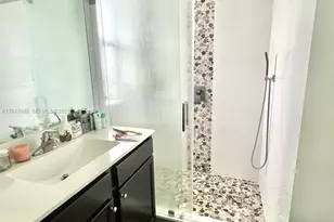 10630 NW 88th St, Doral, FL 33178 - Photo 15