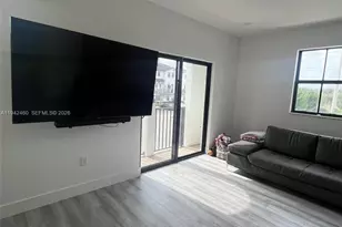 10630 NW 88th St, Doral, FL 33178 - Photo 13