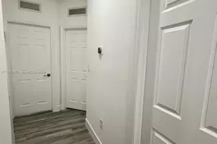 10630 NW 88th St, Doral, FL 33178 - Photo 17