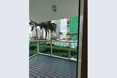 31 SE 5th St #1204, Miami, FL 33131 - Photo 3