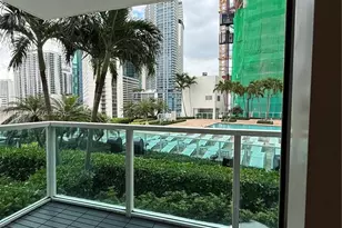 31 SE 5th St, Miami, FL 33131 - Photo 3