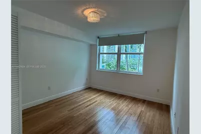 31 SE 5th St #1204, Miami, FL 33131 - Photo 25