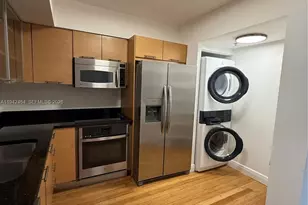 31 SE 5th St, Miami, FL 33131 - Photo 7