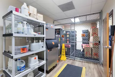 10190 NW 7th Ave, Miami, FL 33150 - Photo 31