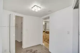 1000 E Island Blvd, Aventura, FL 33160 - Photo 31