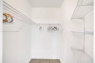 1000 E Island Blvd, Aventura, FL 33160 - Photo 35