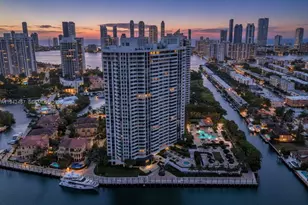 1000 E Island Blvd, Aventura, FL 33160 - Photo 3