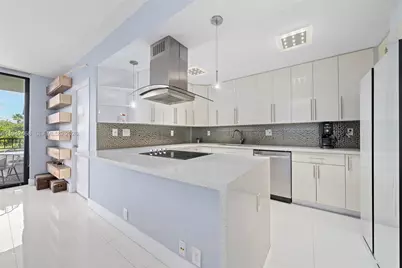 161 Crandon Blvd #419, Key Biscayne, FL 33149 - Photo 1