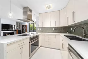 161 Crandon Blvd, Key Biscayne, FL 33149 - Photo 3