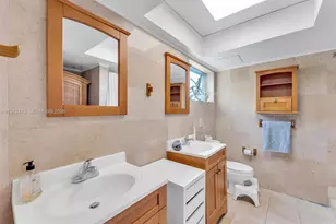 11840 NE 19th Dr, North Miami, FL 33181 - Photo 25