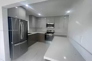 9124 SW 180th St, Palmetto Bay, FL 33157 - Photo 1