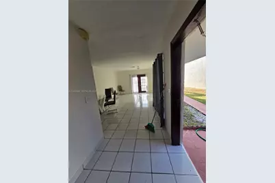 6905 SW 104th Ct, Miami, FL 33173 - Photo 11