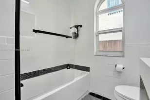 1128 Tyler St, Hollywood, FL 33019 - Photo 33