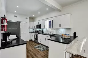 1128 Tyler St, Hollywood, FL 33019 - Photo 11