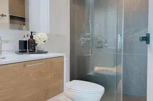 800 Claughton Island Dr, Miami, FL 33131 - Photo 33