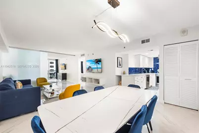 2401 Collins Ave #1007, Miami Beach, FL 33140 - Photo 7