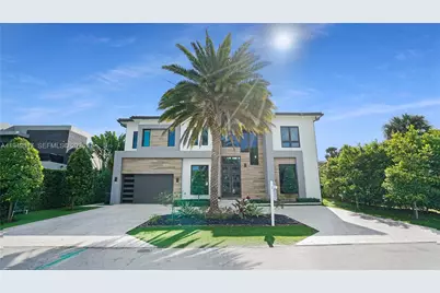 510 NE 4th Ln, Boca Raton, FL 33432 - Photo 1