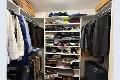 41 SE 5th St #712, Miami, FL 33131 - Photo 23