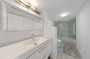 600 Parkview Dr, Hallandale Beach, FL 33009 - Photo 21