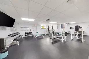 600 Parkview Dr, Hallandale Beach, FL 33009 - Photo 43