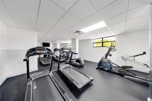 600 Parkview Dr, Hallandale Beach, FL 33009 - Photo 45