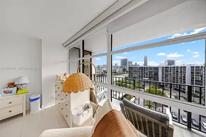 600 Parkview Dr #1114, Hallandale Beach, FL 33009 - Photo 27